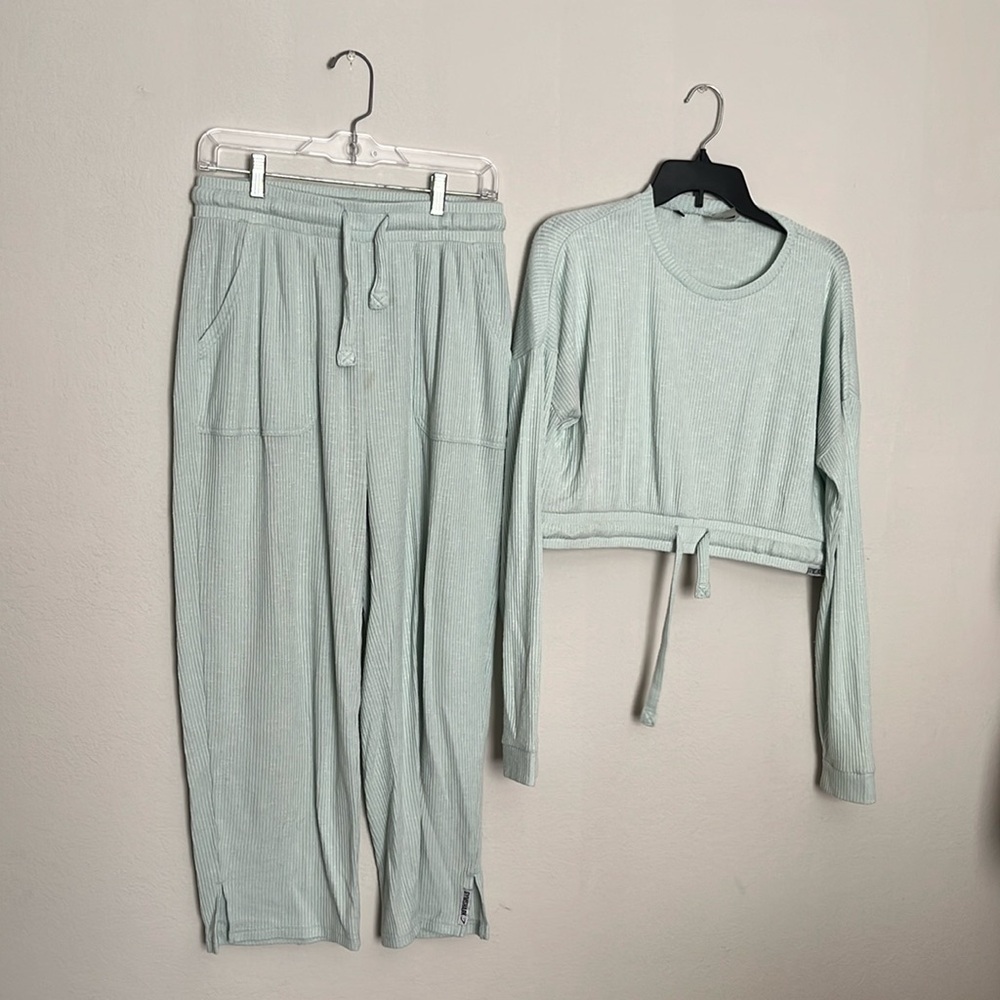 GUC M GYMSHARK blue slounge sweat pants with pockets and draw string highwaisted